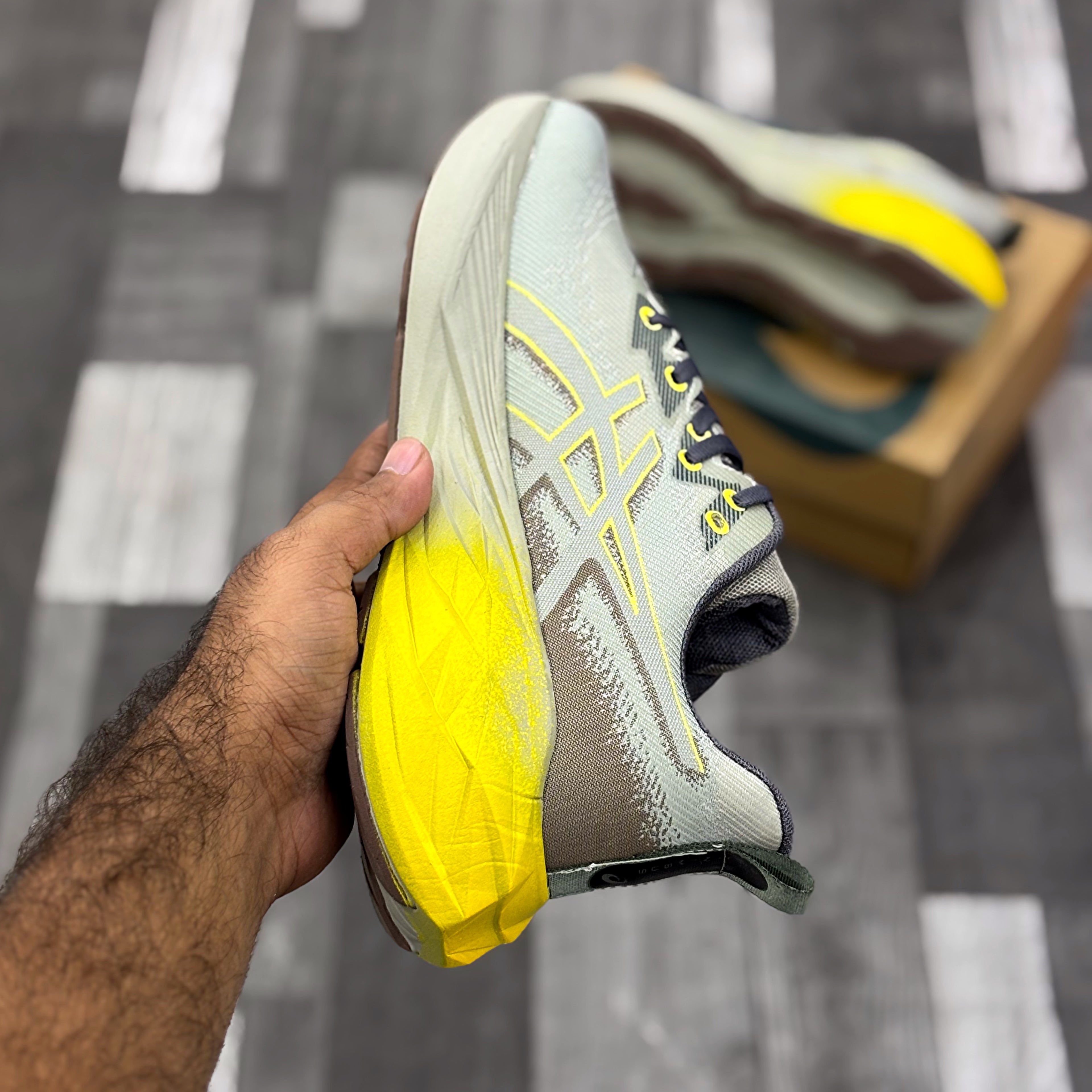 Asics Novablast 4 (Olive)