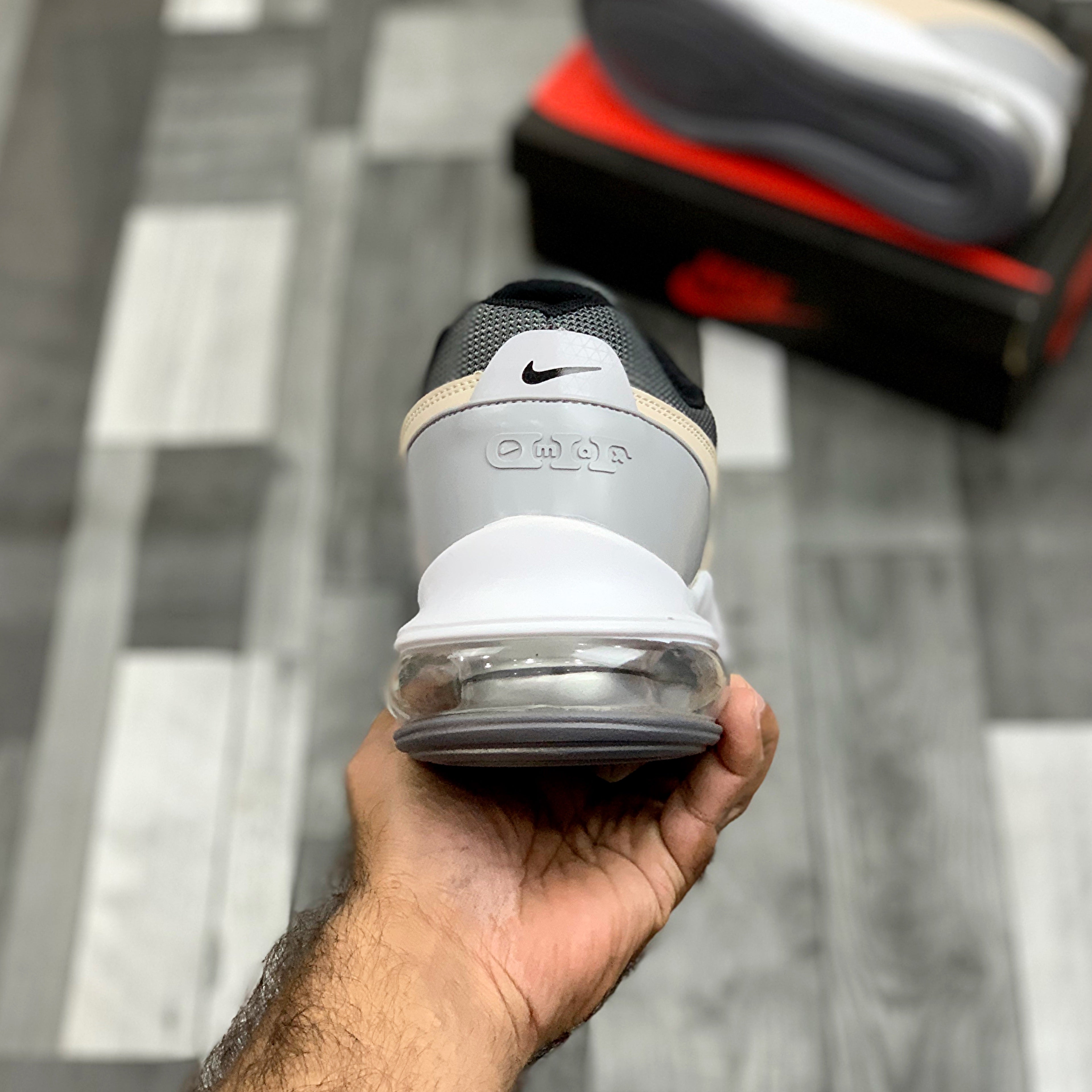 Air Max (Charcoal Brown)