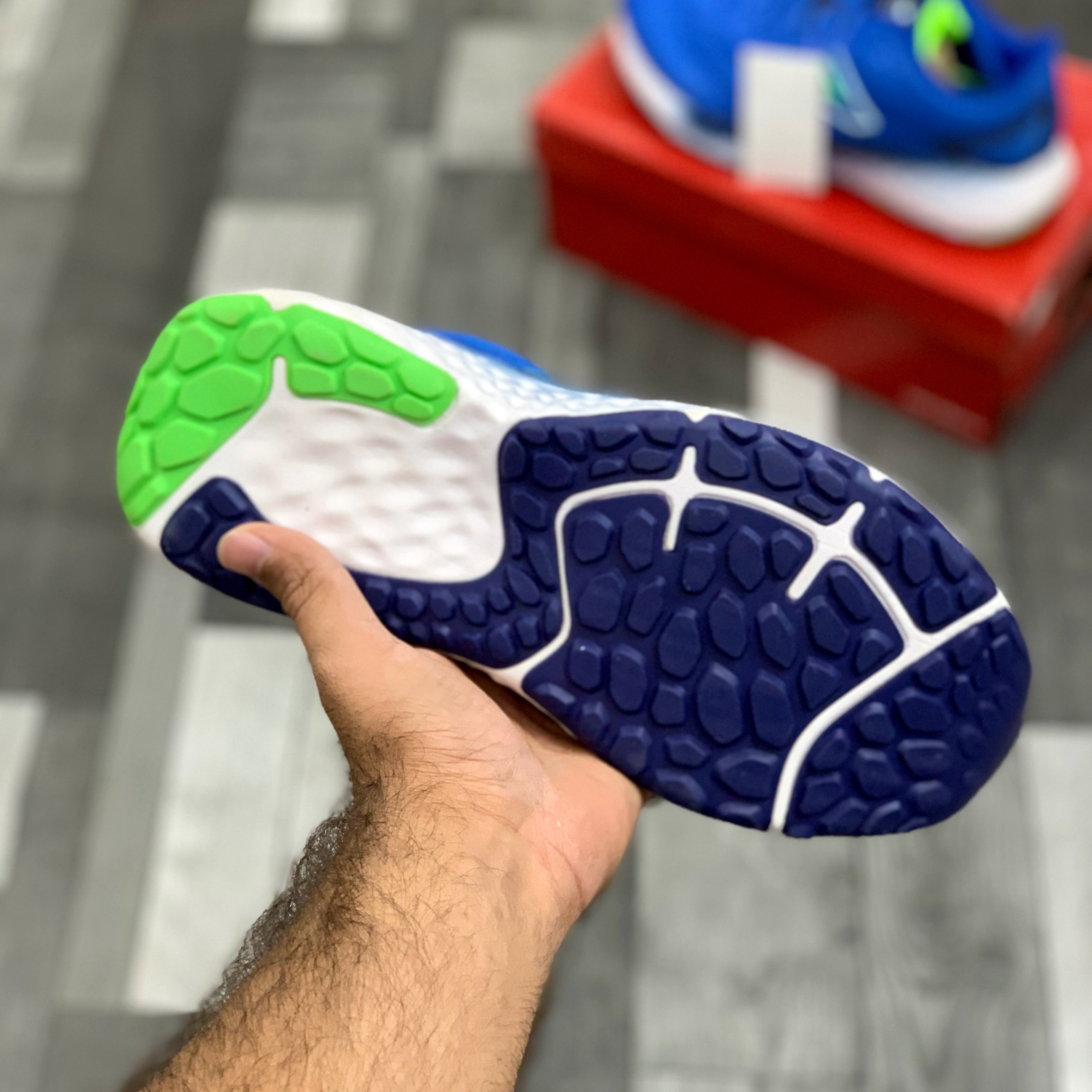 NB Fresh Foam Evoz V2 (Electric Blue)