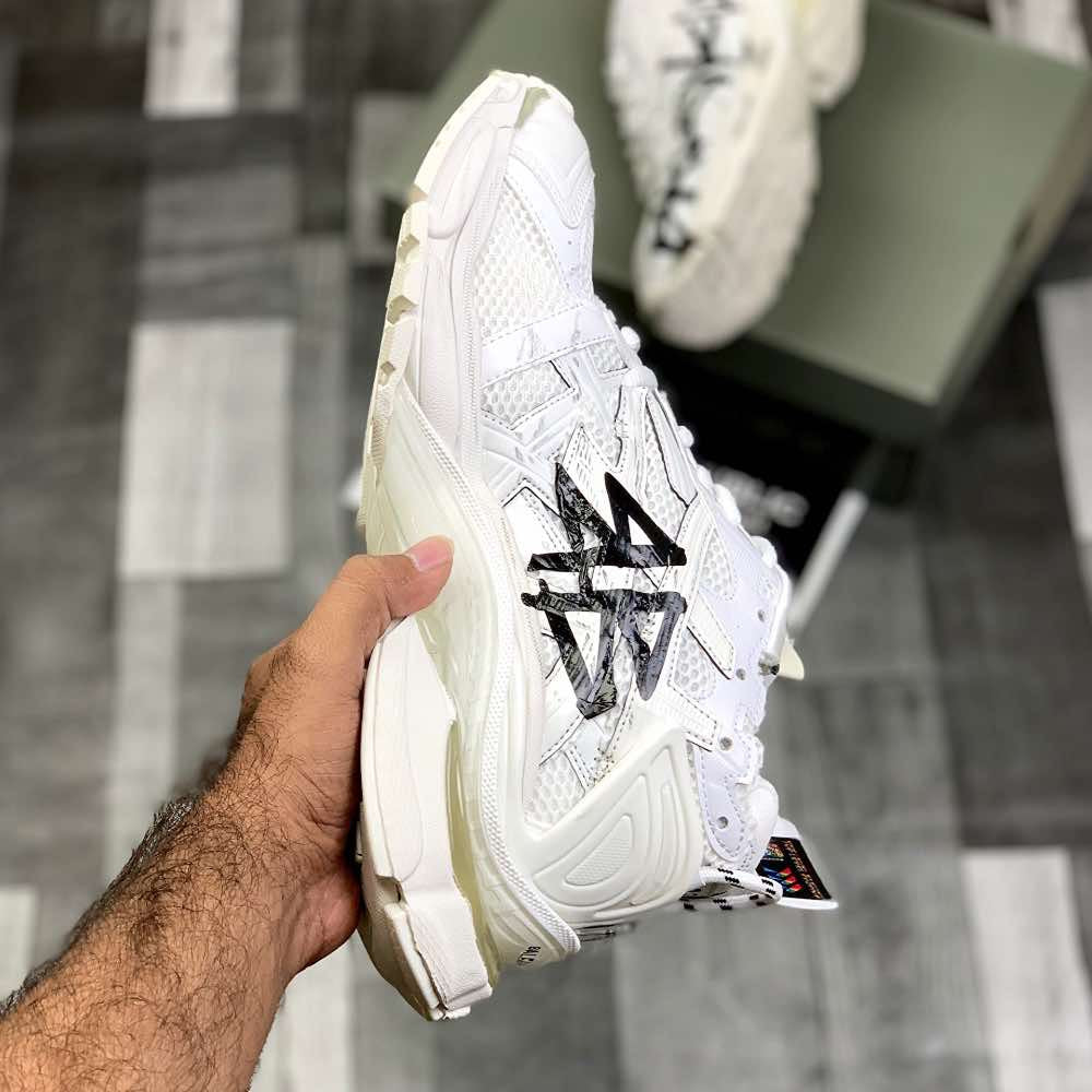 Ballenciiaga Runner Graffiitti (Whiite Black)Top Premium Batch - ShoesRepublic