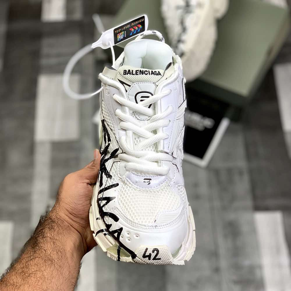 Ballenciiaga Runner Graffiitti (Whiite Black)Top Premium Batch - ShoesRepublic