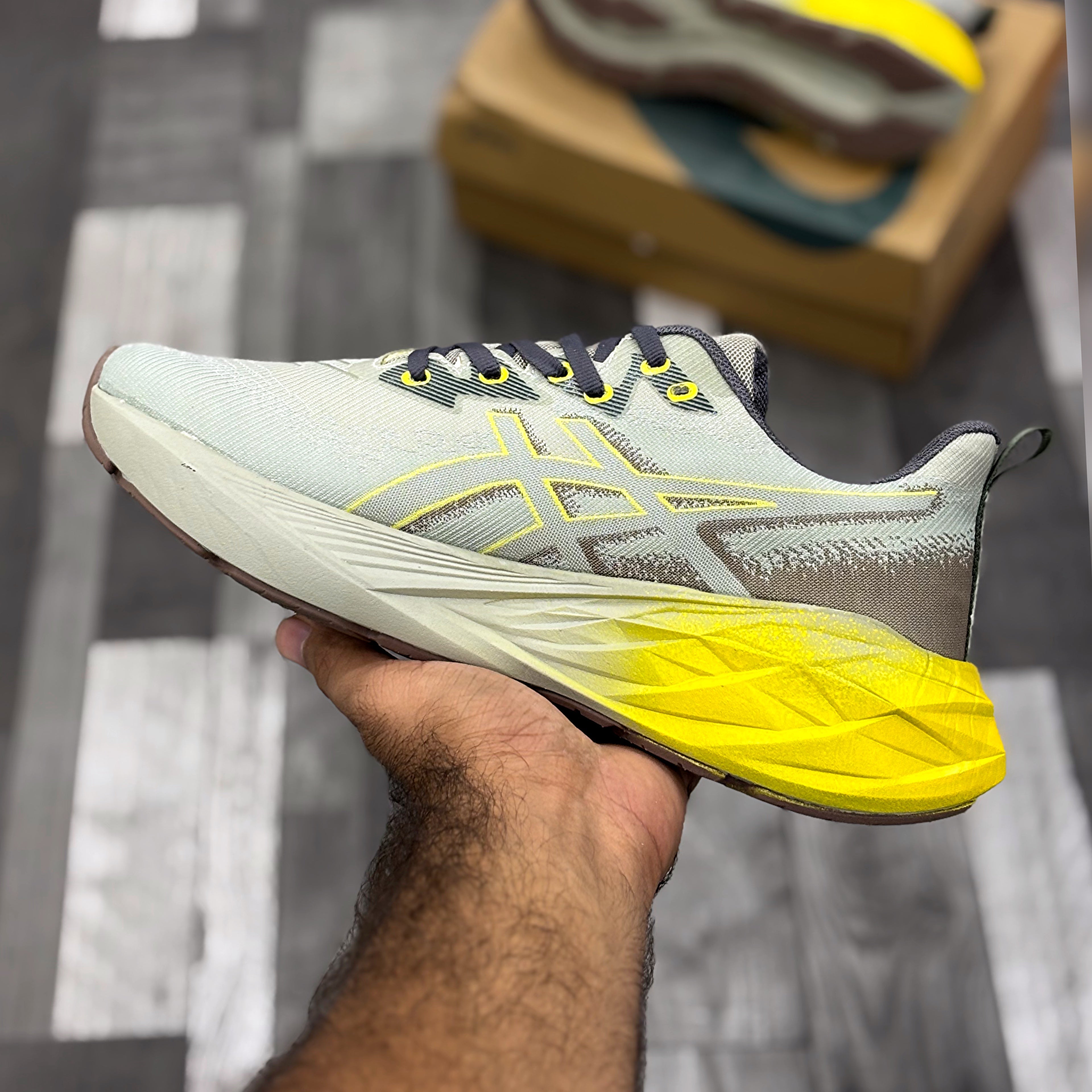 Asics Novablast 4 (Olive)