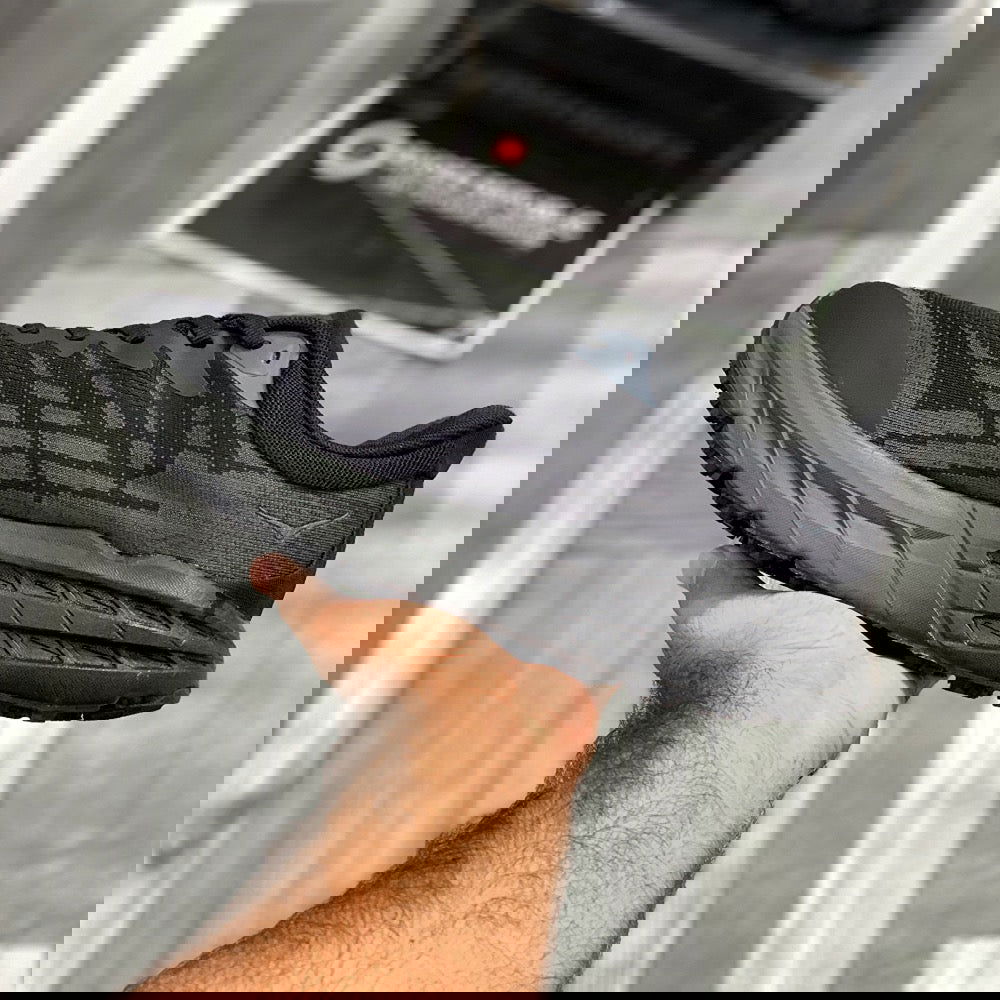 Hoka SpeedGoat 5 (Black) - ShoesRepublic