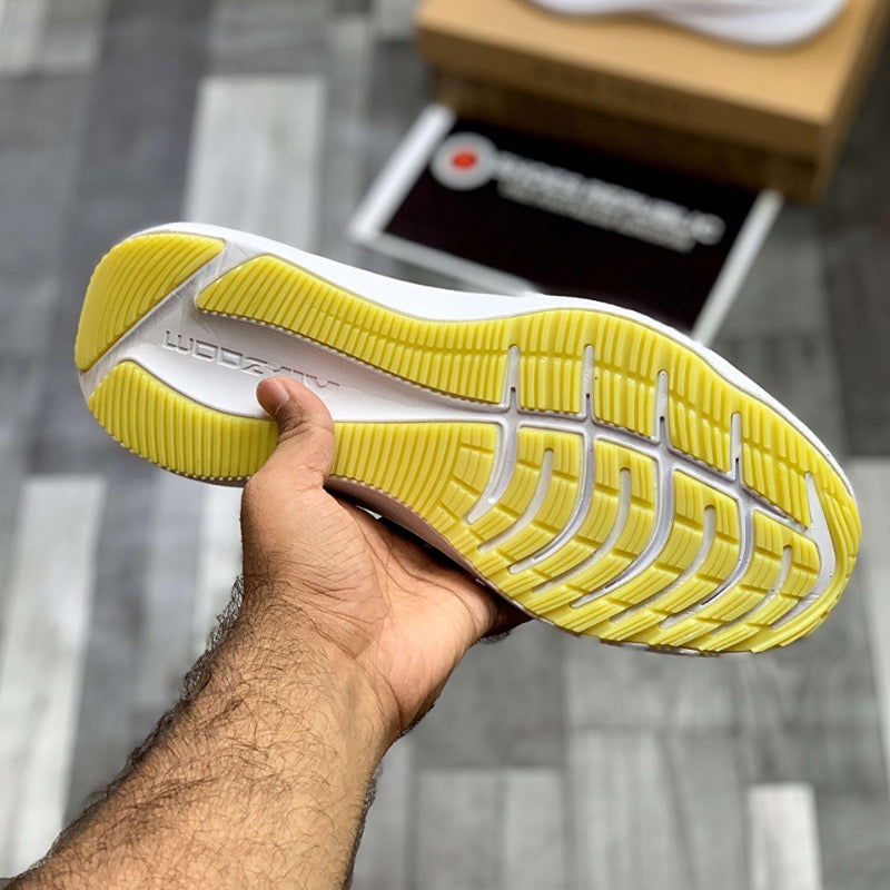 Nk Zooom Wiinfloo 7 (White Multi) - ShoesRepublic