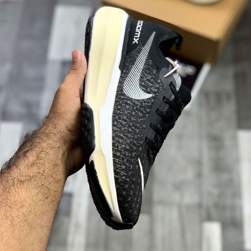 Nk Zooom X Invinciible Runn 3 (Black) - ShoesRepublic