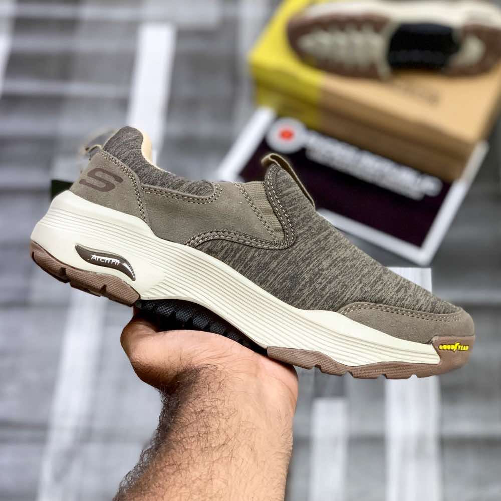 Skecherrs Archfitt Slip-In "Natural Brown" - ShoesRepublic