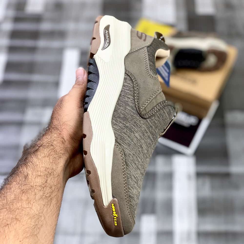 Skecherrs Archfitt Slip-In "Natural Brown" - ShoesRepublic