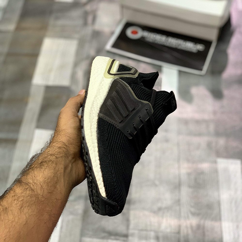 UB-19 Trainers Black - Comfortable Running Shoes - ShoesRepublic