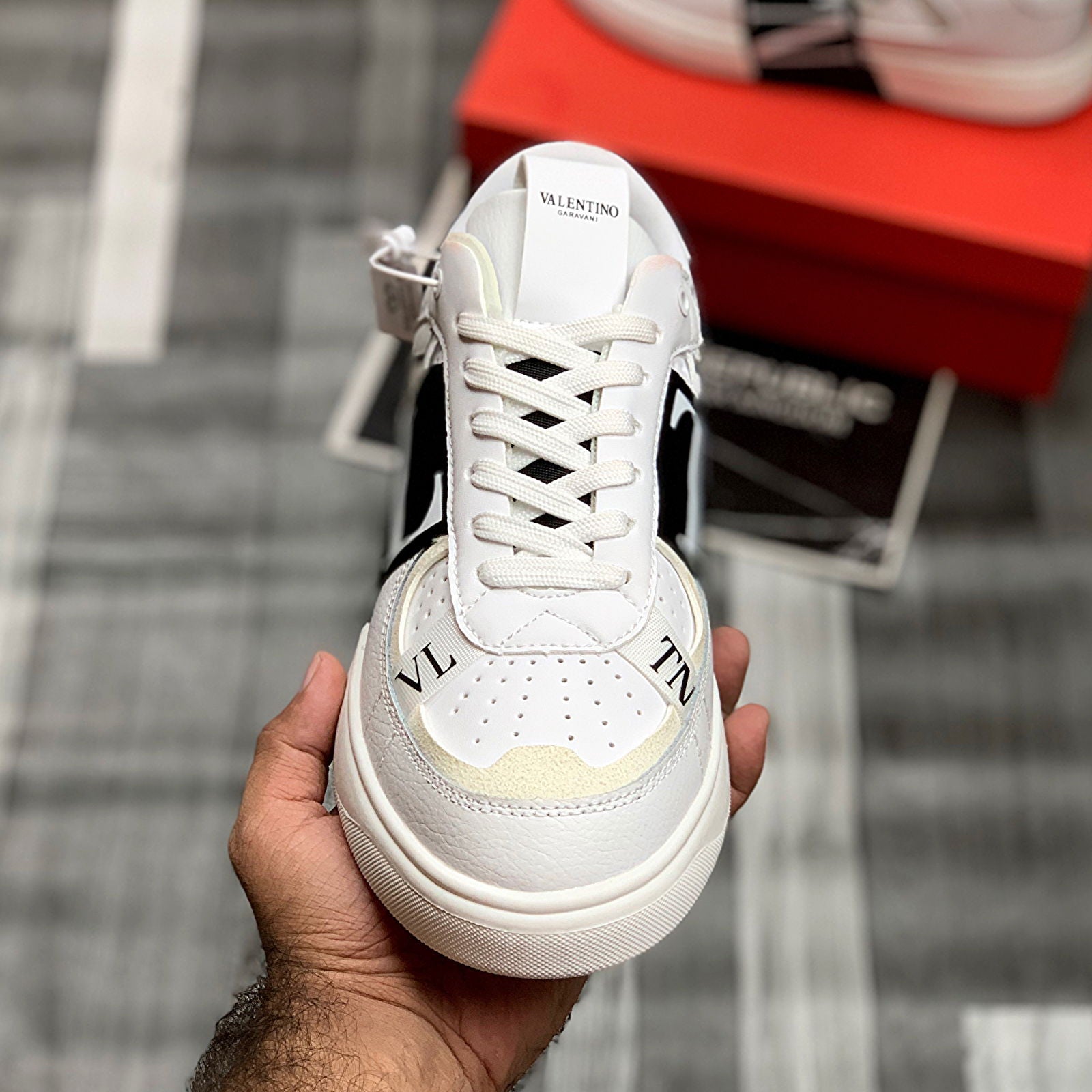 Valentiino VL7N (White-Black) Premium Batch - ShoesRepublic