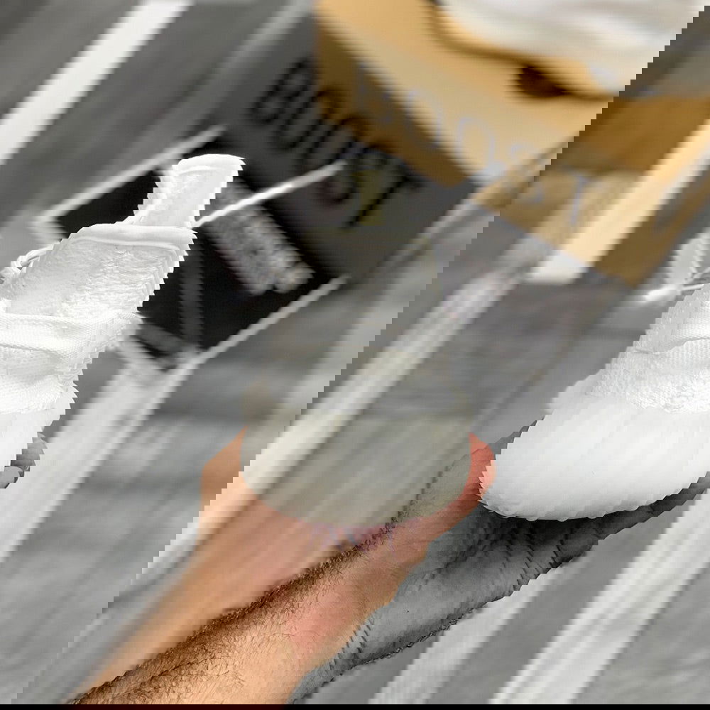 Yeeezzyy 350 v2 (Triple White) 1:1 UA batch - ShoesRepublic