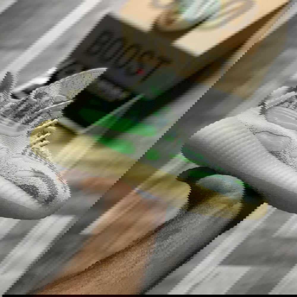 Yeeezzyy 350 v3 Glow (Ice) Real Boost Premuiim Batch - ShoesRepublic