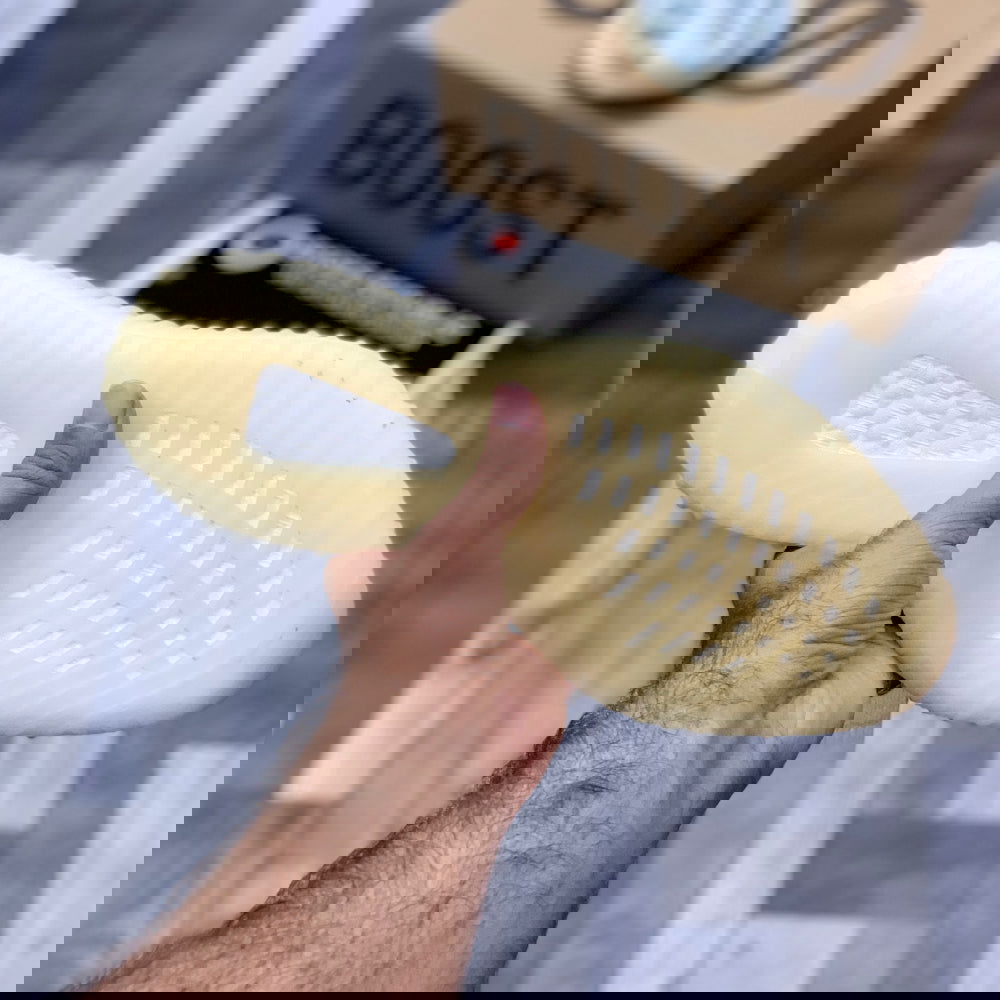 Yeeezzyy 350 v3 Glow (Ice) Real Boost Premuiim Batch - ShoesRepublic