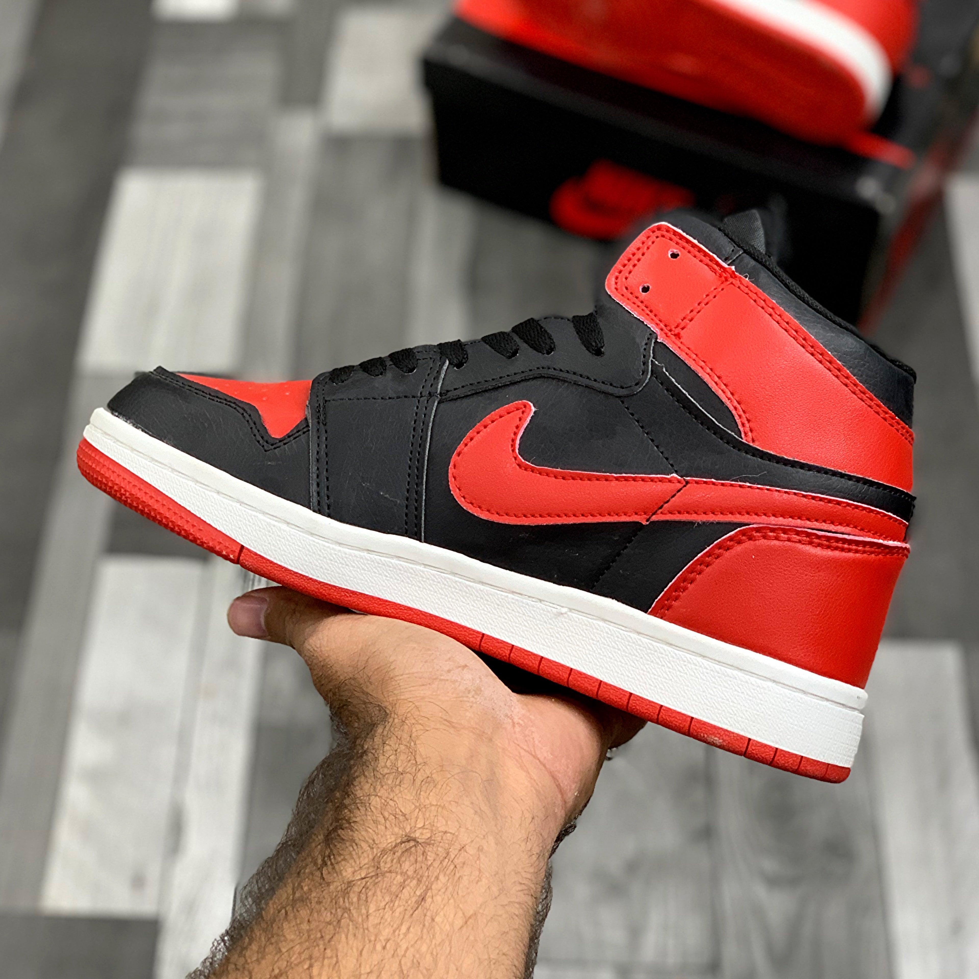 AJ-1 hightops (Bred)