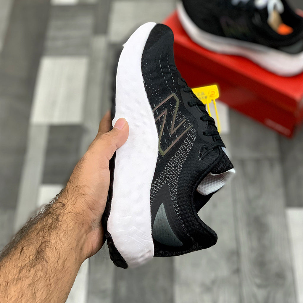 NB Fresh Foam Evoz V2 (Dual Black)