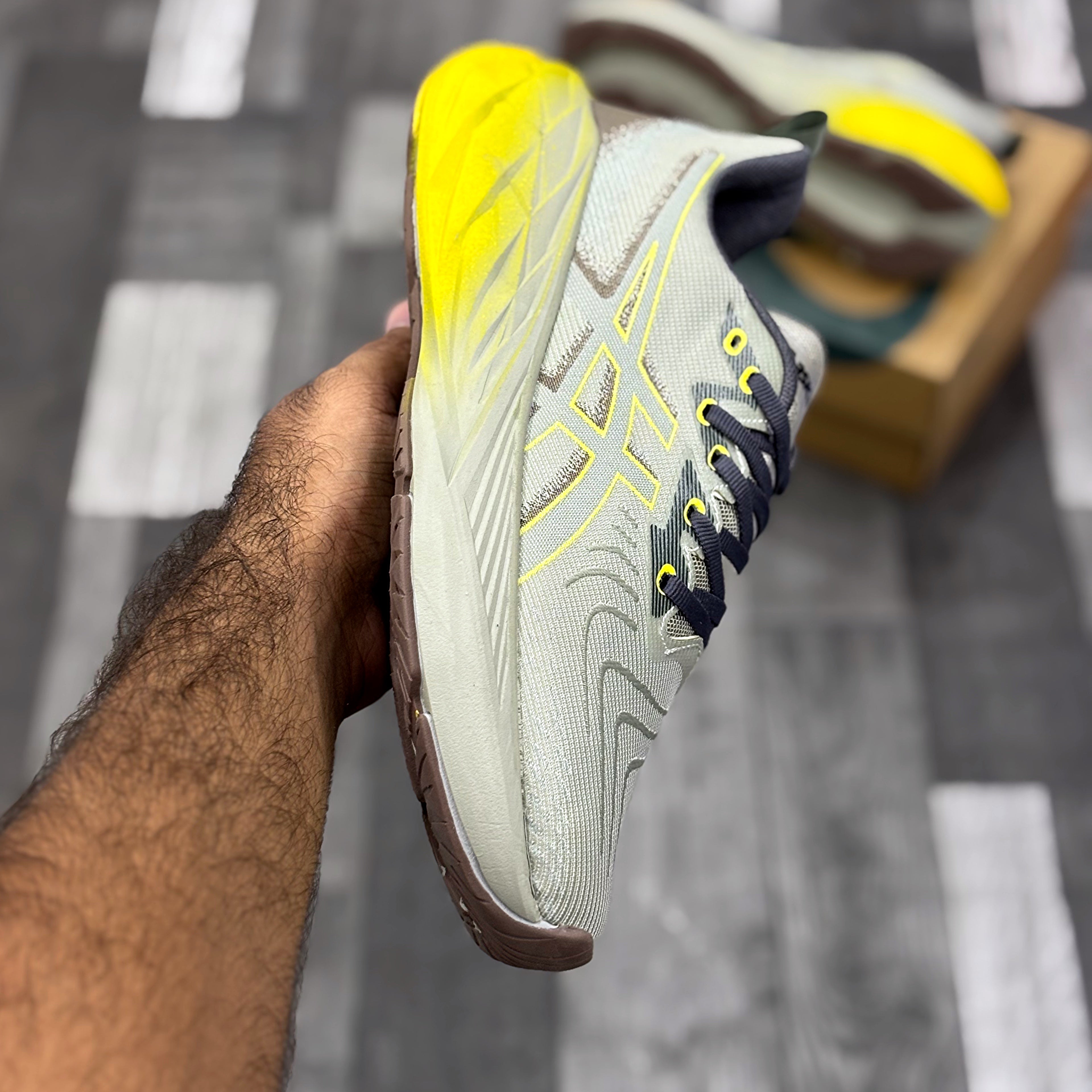 Asics Novablast 4 (Olive)