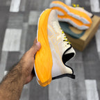 Asics Novablast 4 (Orange)