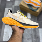 Asics Novablast 4 (Orange)