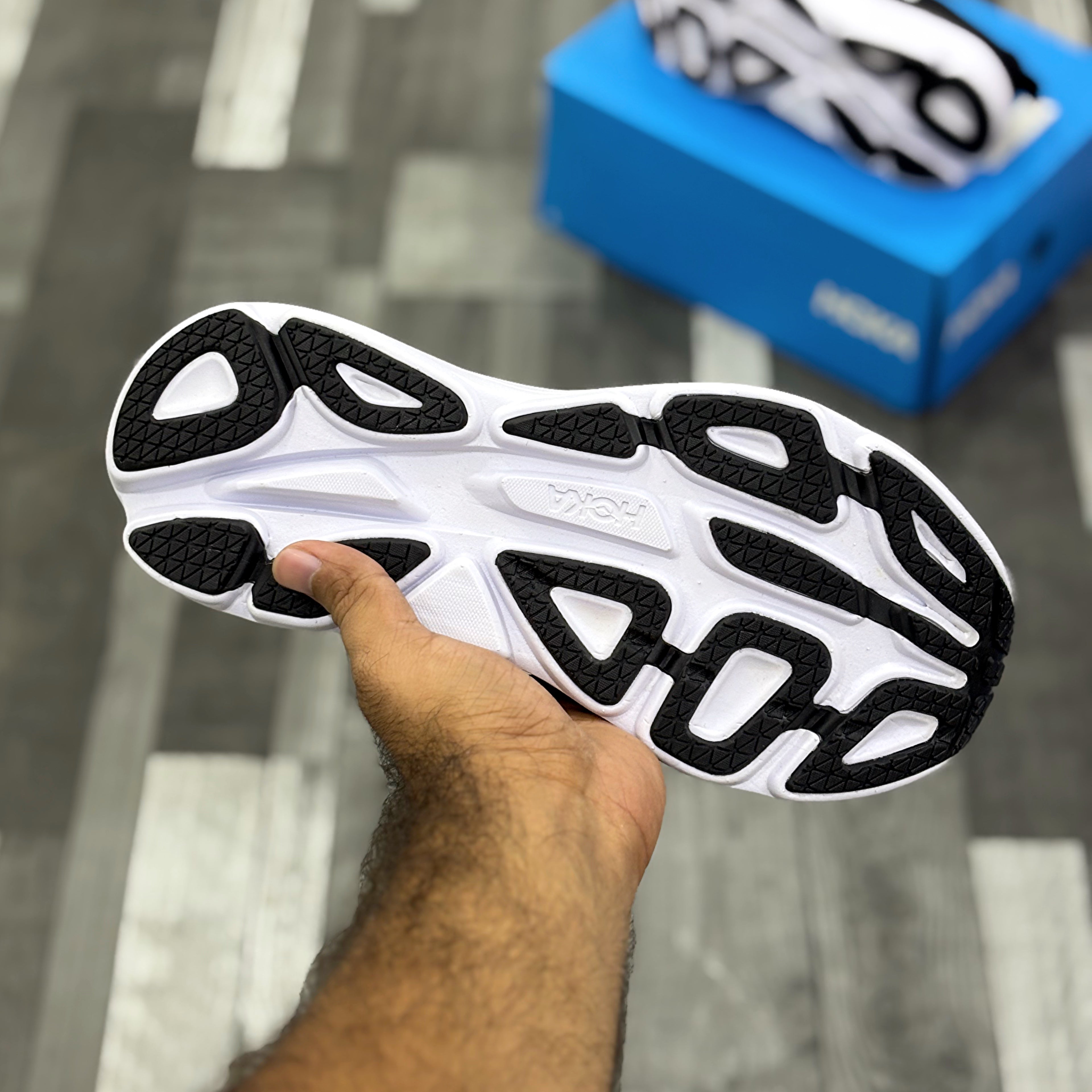 Hoka Bondi 8 (Black White)