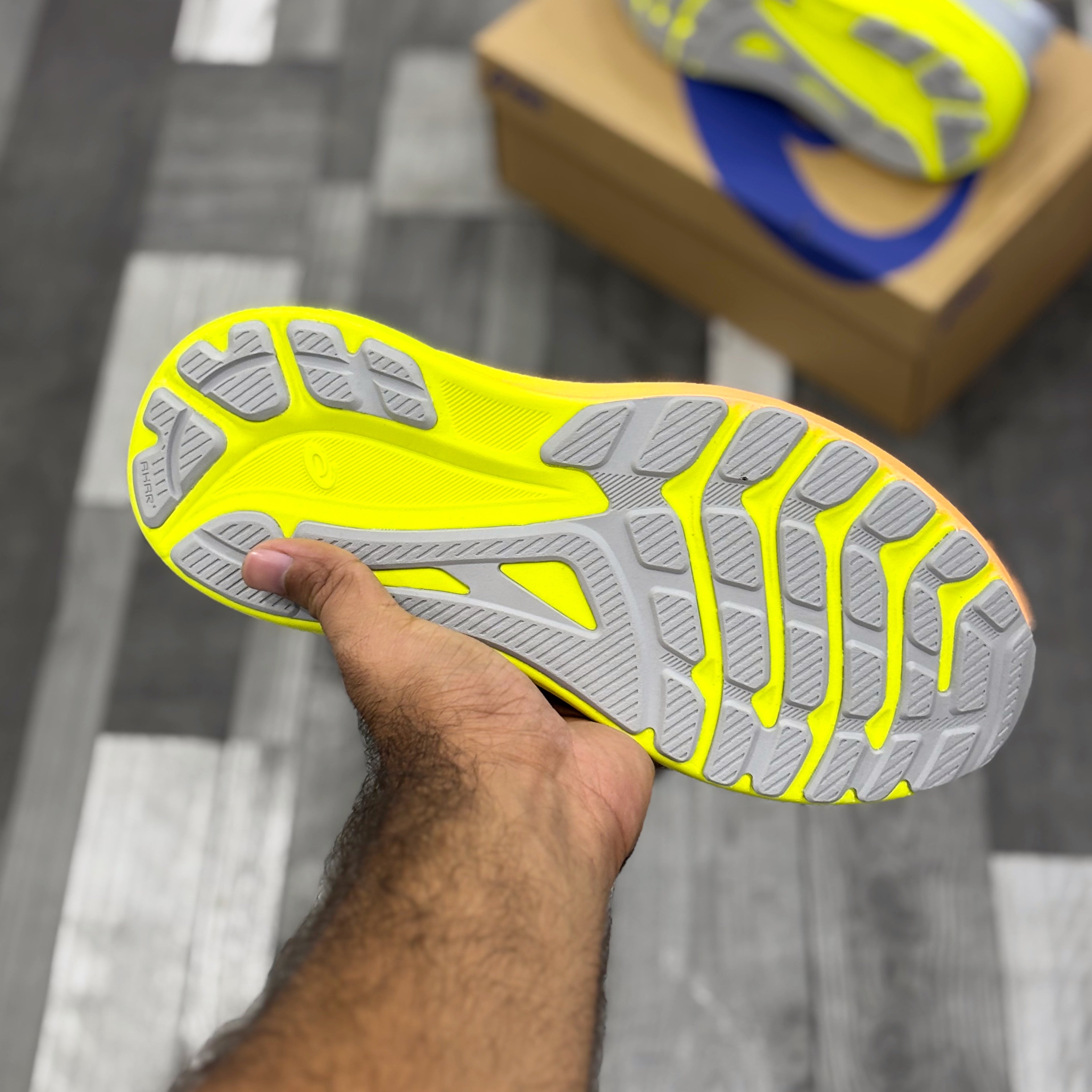 Asics GT-1000 13 (Hyper Neon)