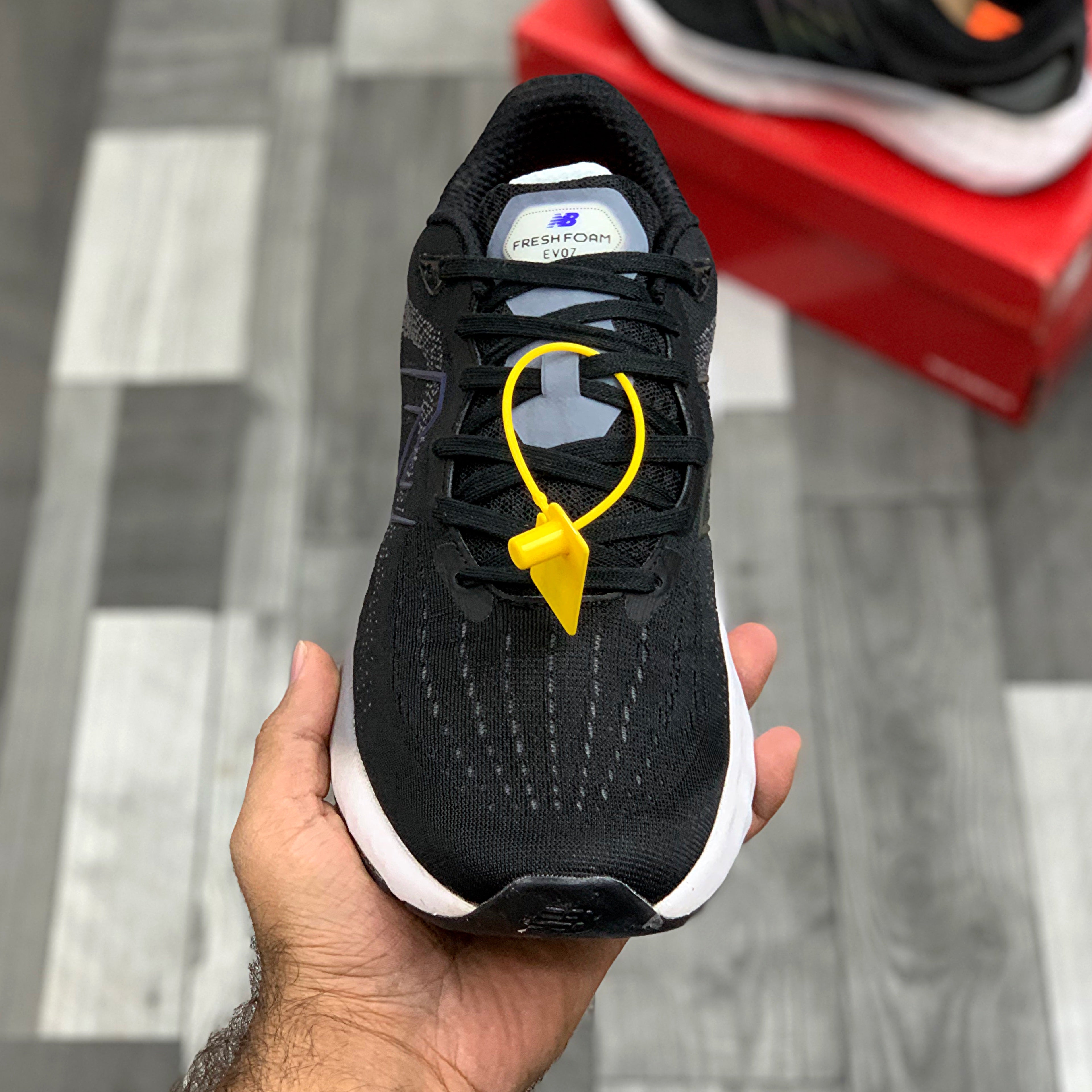 NB Fresh Foam Evoz V2 (Dual Black)