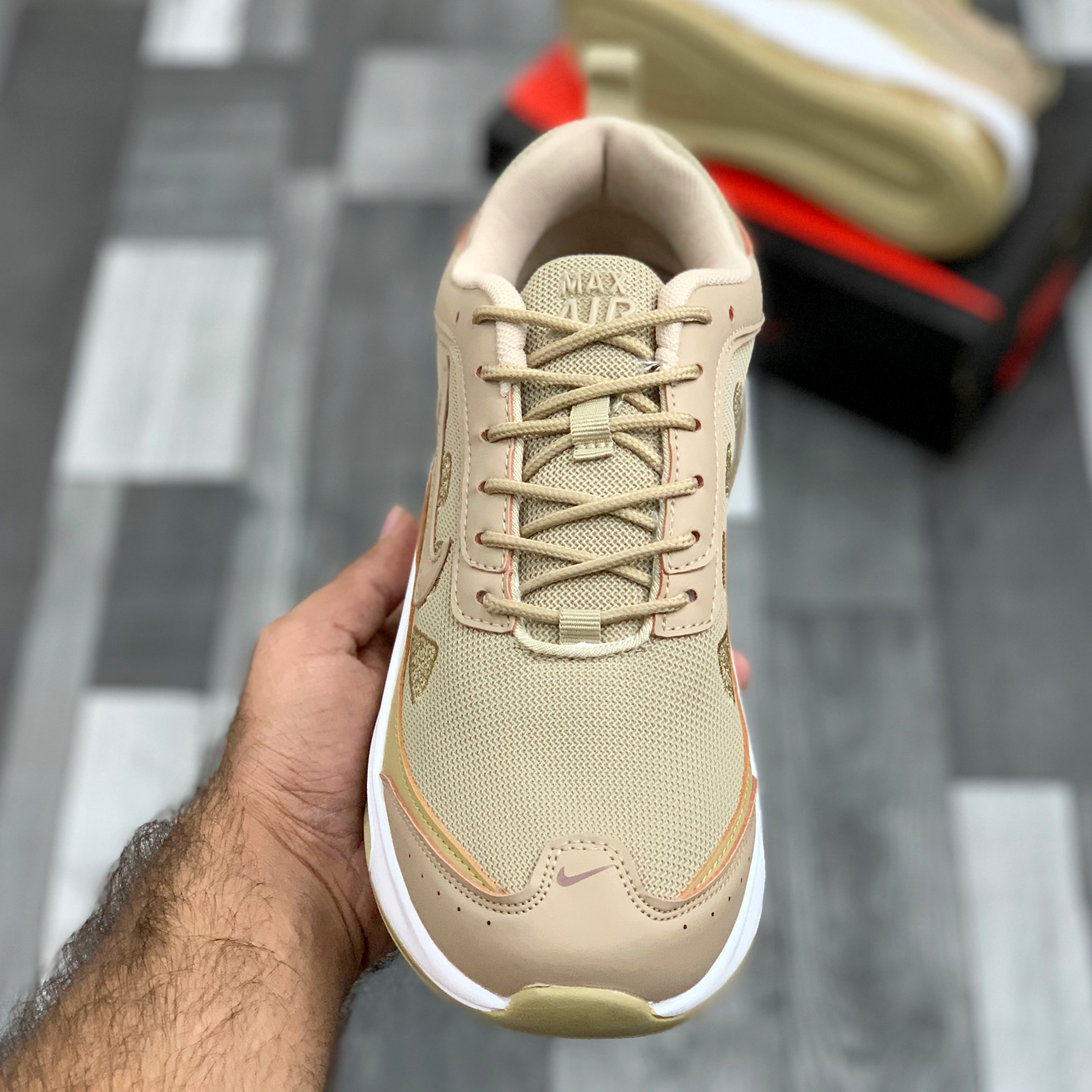 Air Max AP (Taupe)