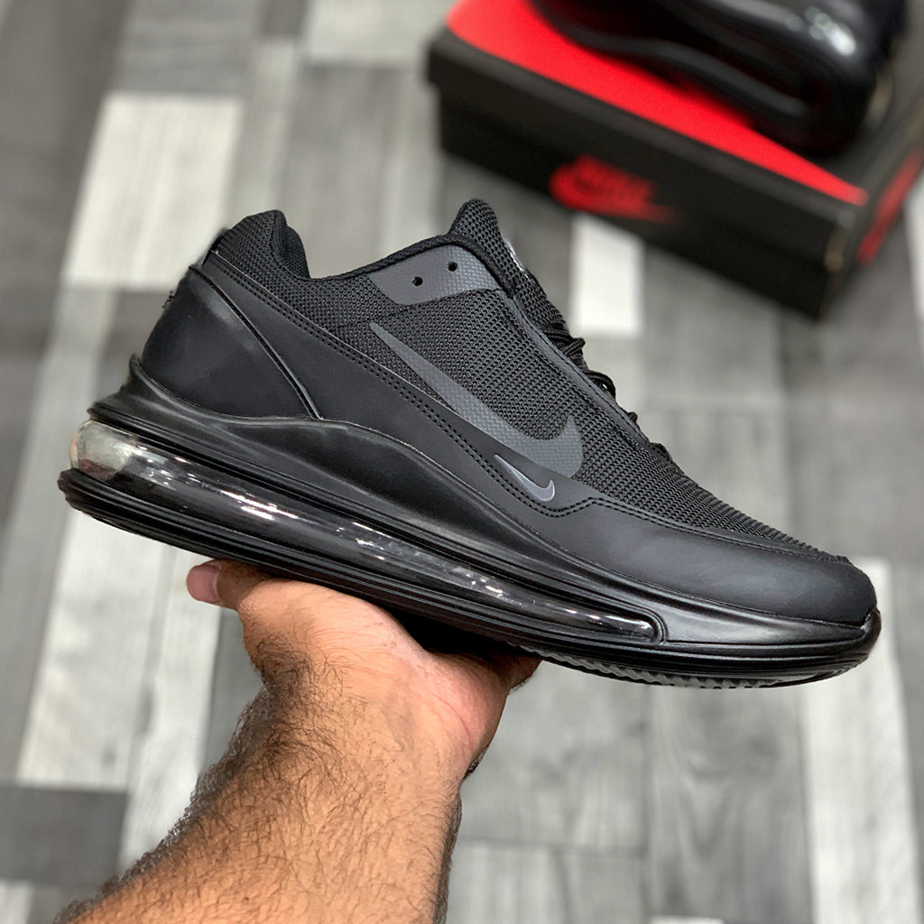 Air Max (Triple Black)