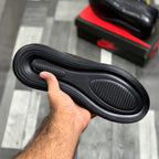 Air Max (Triple Black)