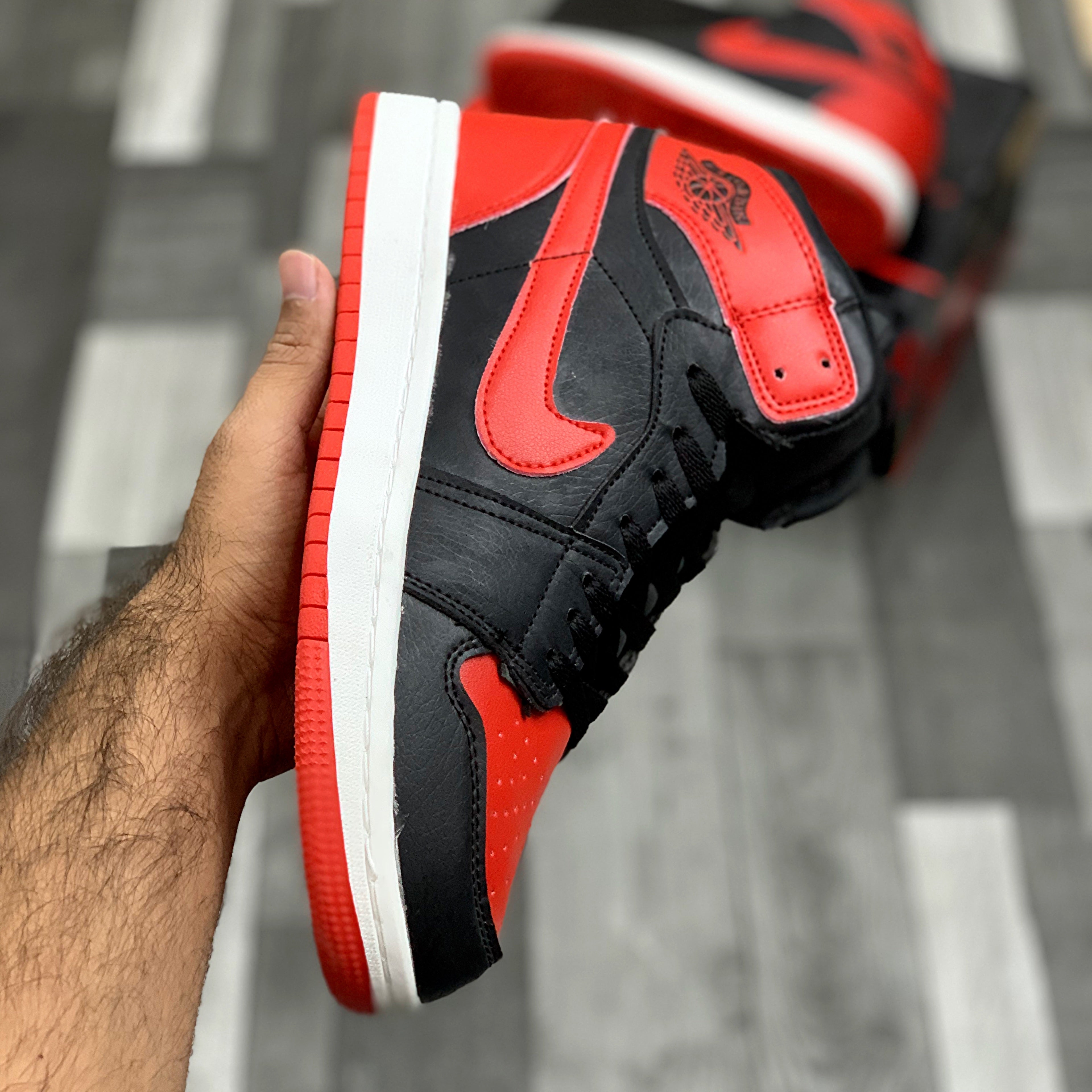 AJ-1 hightops (Bred)