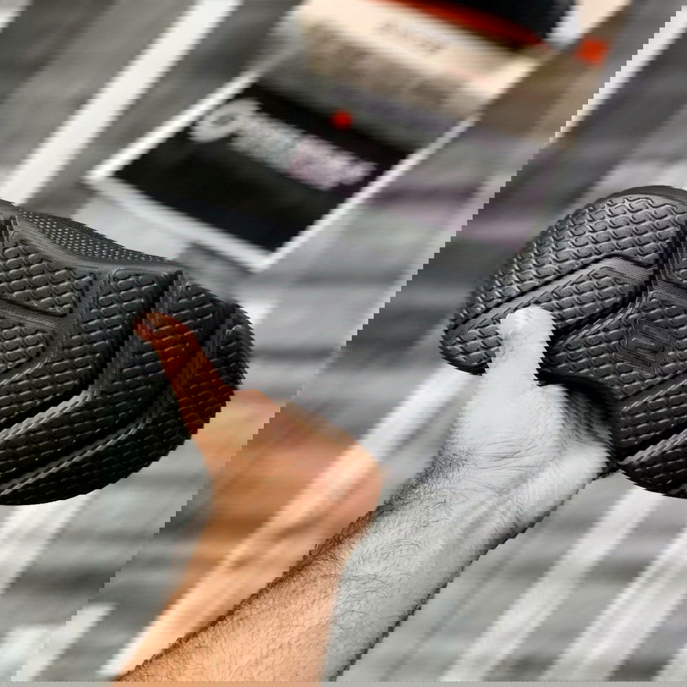 Skecherrs GoRun UltraGo “All Black” - ShoesRepublic 