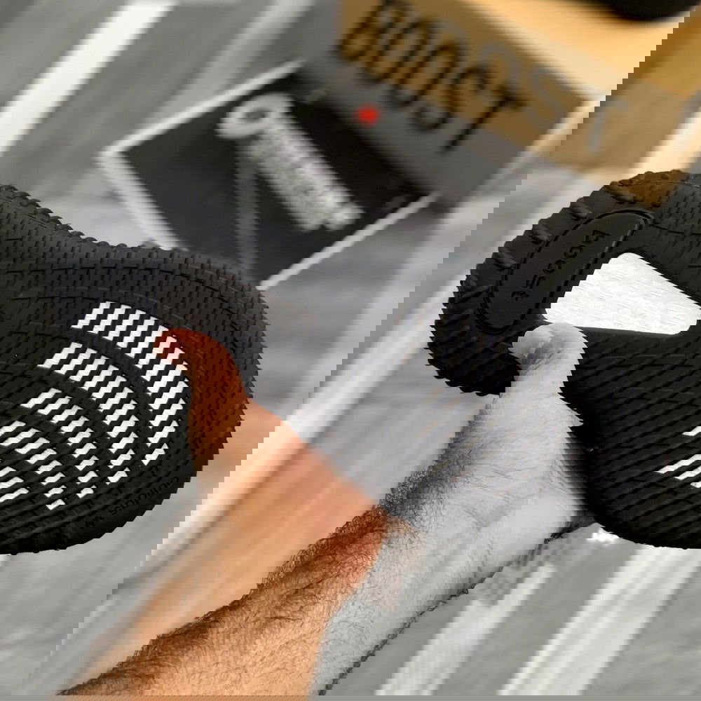 Yeeezzyy 350 v2 (Triple Black) 1:1 UA batch - ShoesRepublic 