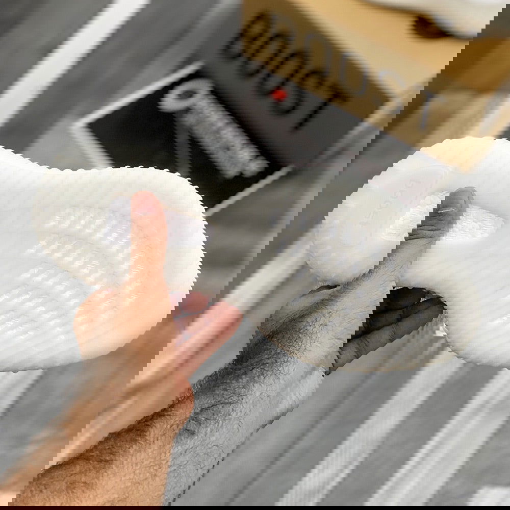 Yeeezzyy 350 v2 (Triple White) 1:1 UA batch - ShoesRepublic 