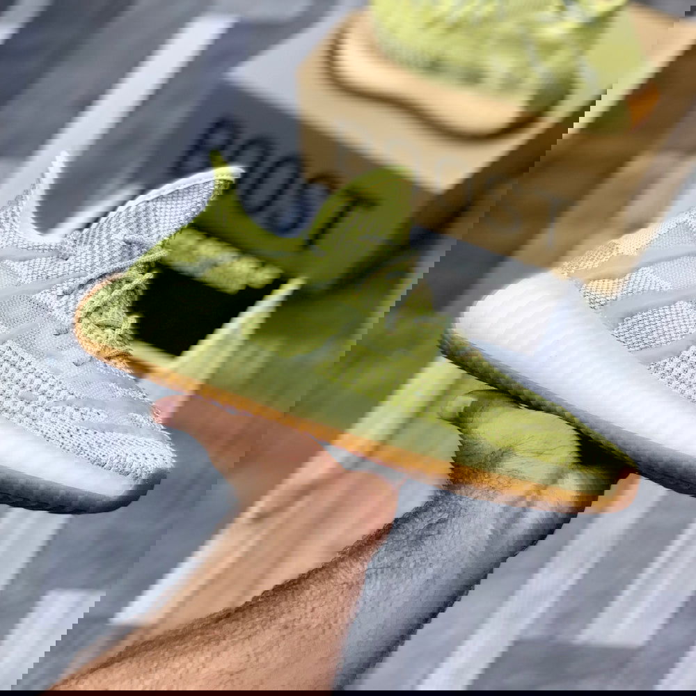Yeeezzyy 350 v3 Glow (Antilia) Real Boost Premuiim Batch - ShoesRepublic 