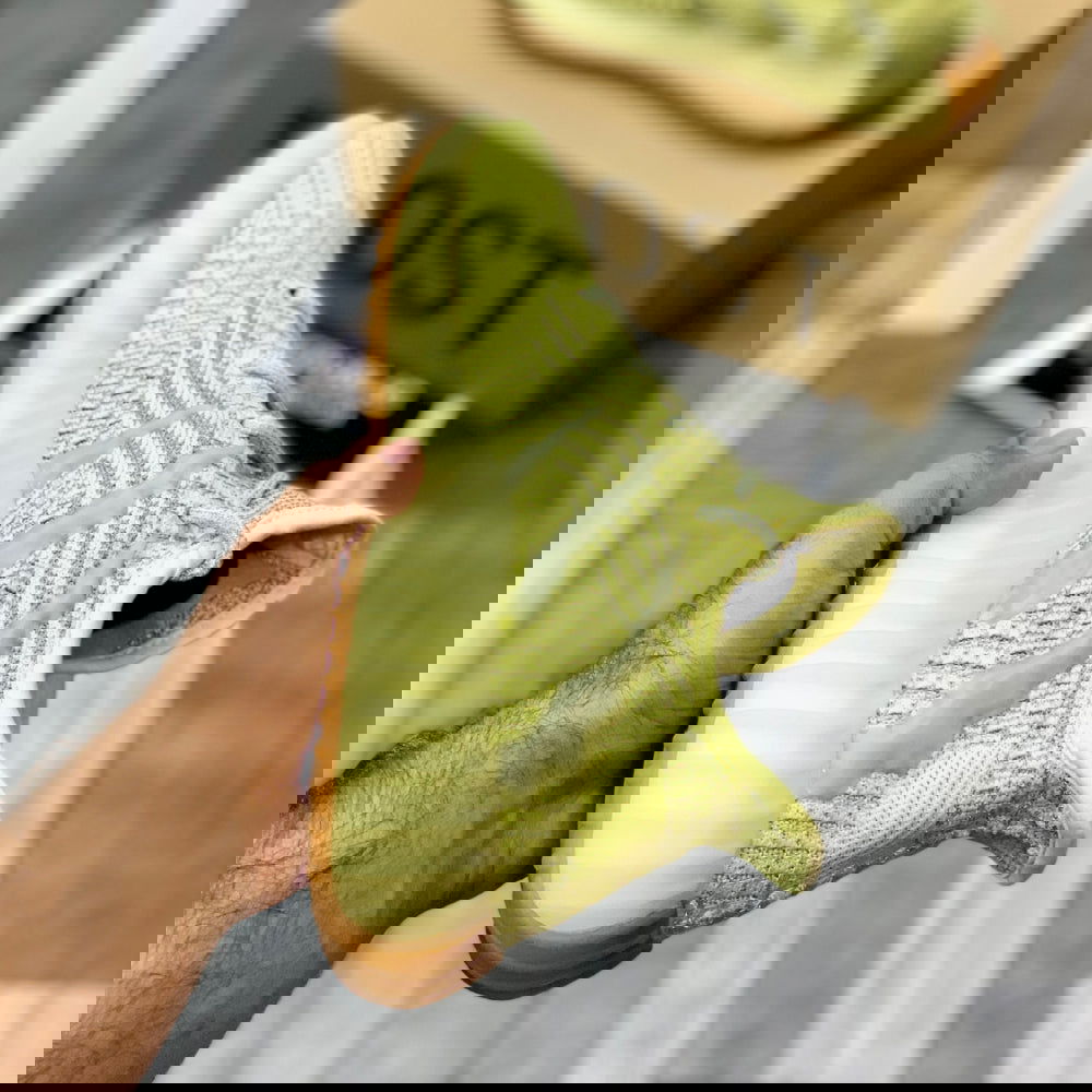 Yeeezzyy 350 v3 Glow (Antilia) Real Boost Premuiim Batch - ShoesRepublic 