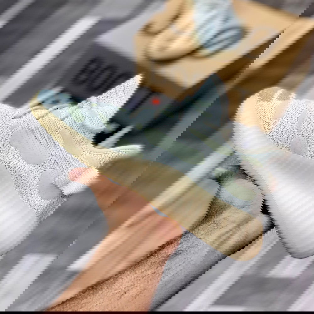 Yeeezzyy 350 v3 Glow (Ice) Real Boost Premuiim Batch - ShoesRepublic 