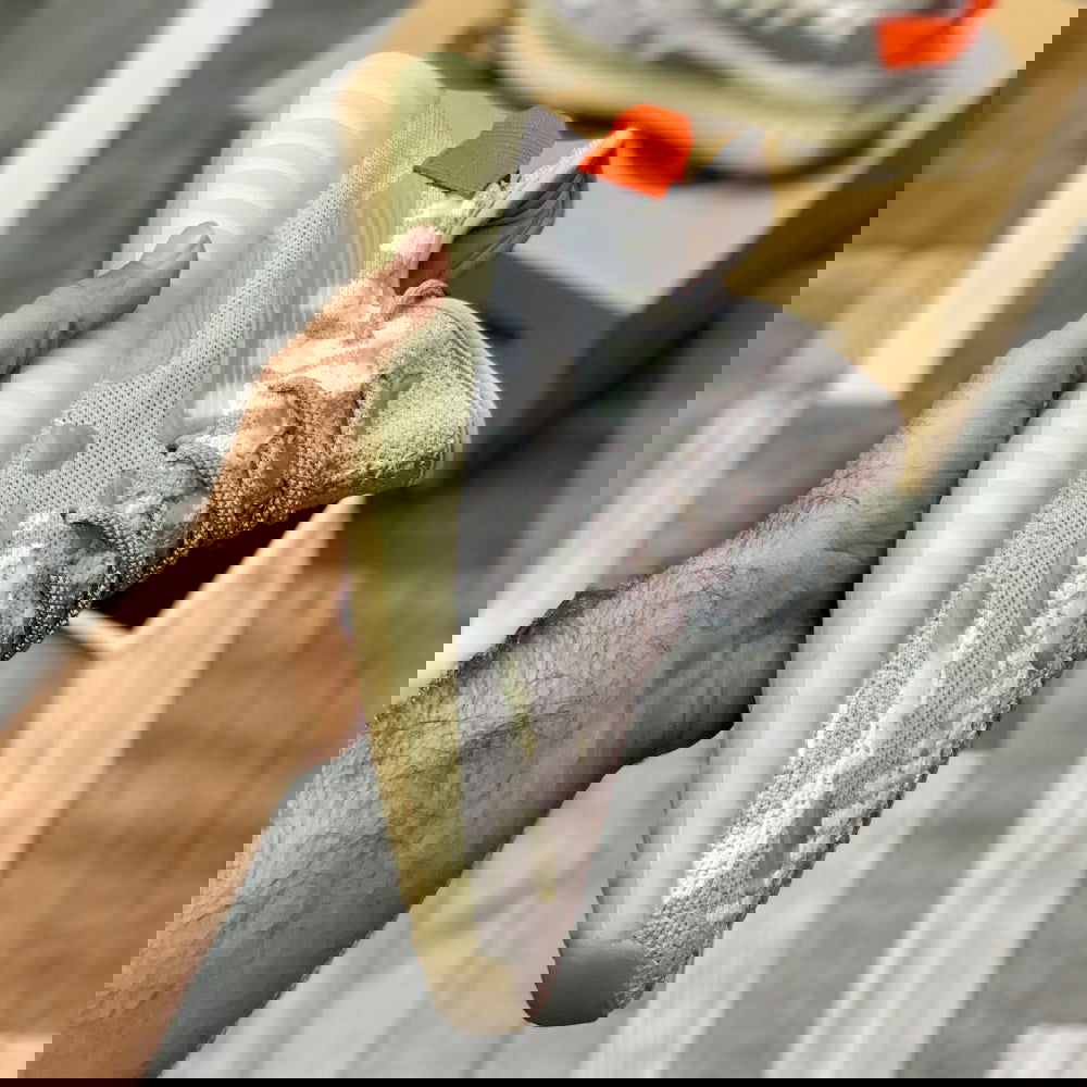 Yeeezzyy 350 v3 Glow (Tail Lights) Real Boost Premuiim Batch - ShoesRepublic 