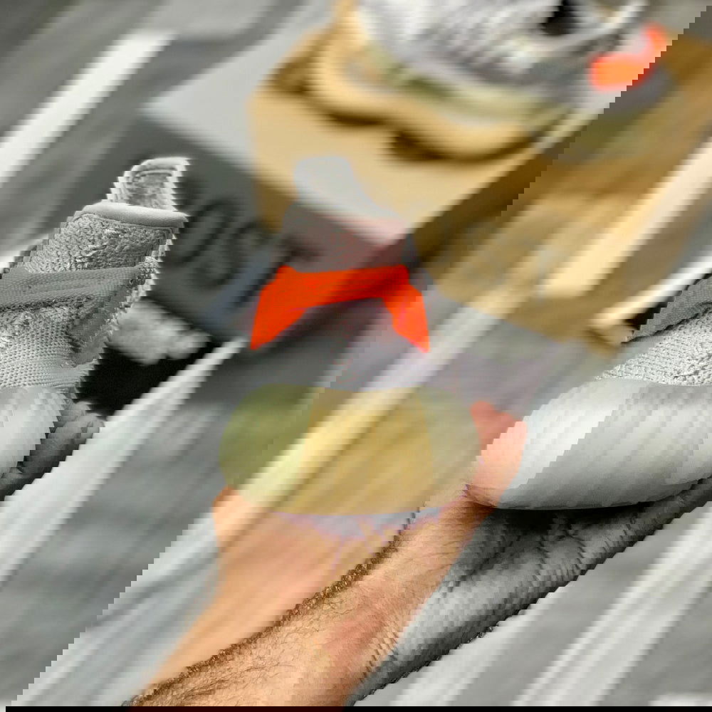 Yeeezzyy 350 v3 Glow (Tail Lights) Real Boost Premuiim Batch - ShoesRepublic 