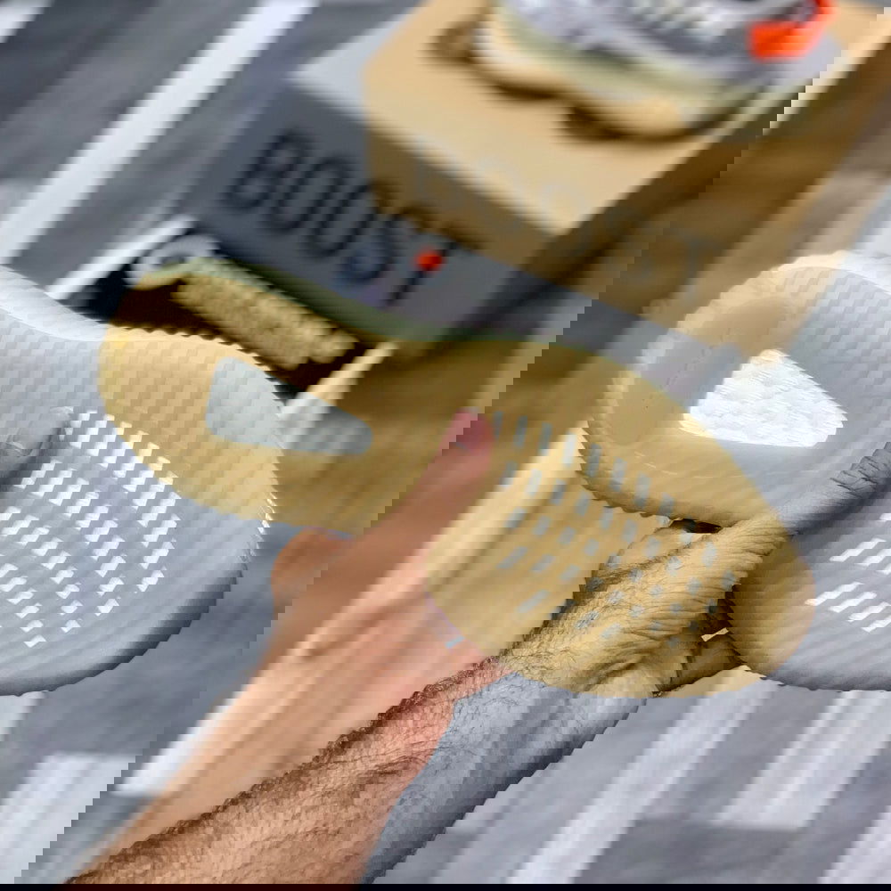 Yeeezzyy 350 v3 Glow (Tail Lights) Real Boost Premuiim Batch - ShoesRepublic 